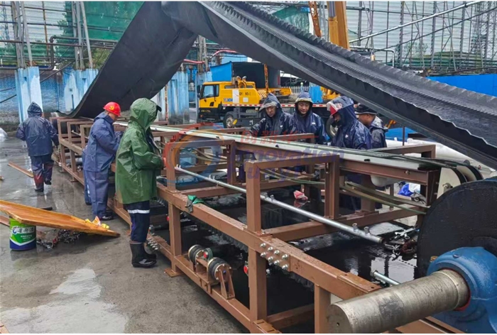 河南15㎡真空皮帶過濾機到貨安裝現場